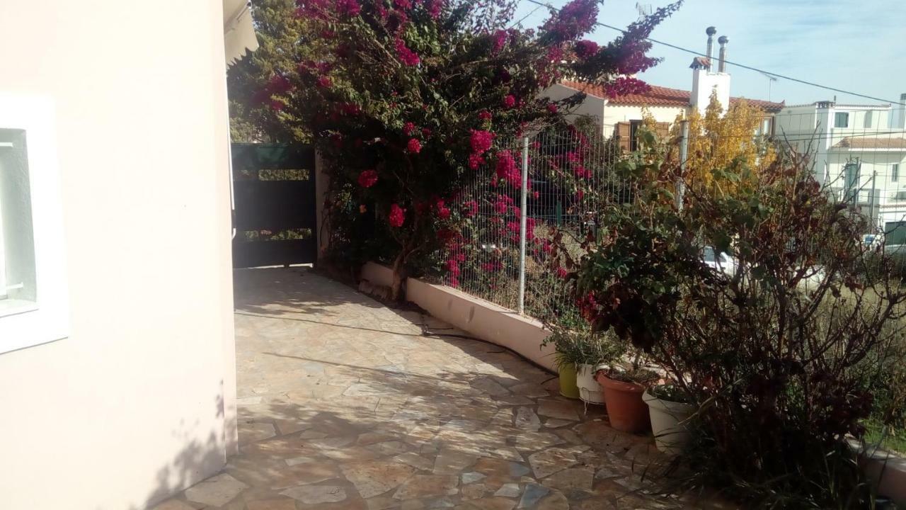 Airport Family House Apartment Artemida  Exterior photo